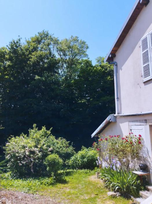 Les Glycines, Un Air De Campagne A La Ville Besancon Bagian luar foto